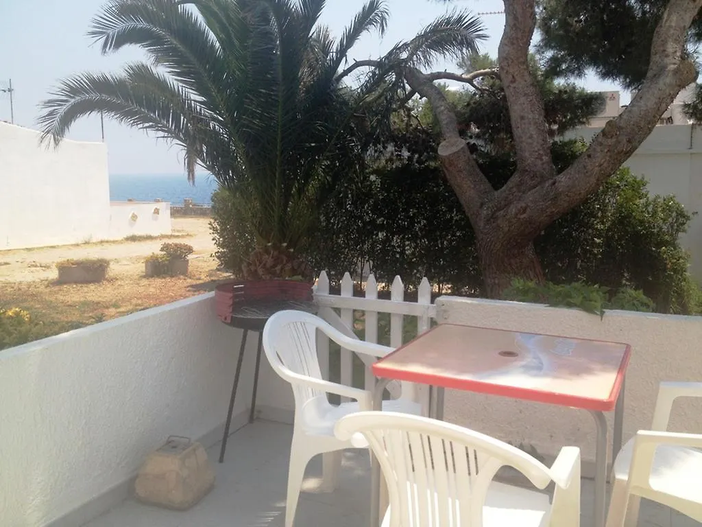 Bungalow Cala Llobeta 32 contacts